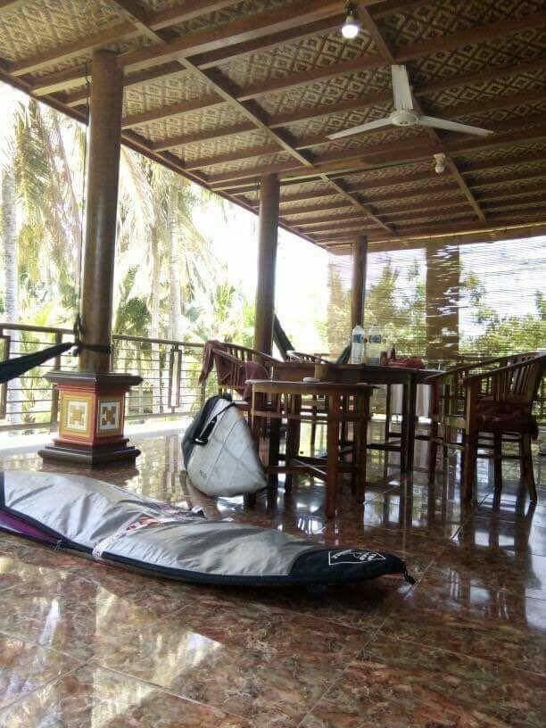 Arrys Watukarung Surfcamp Hotel Kalak Exterior foto