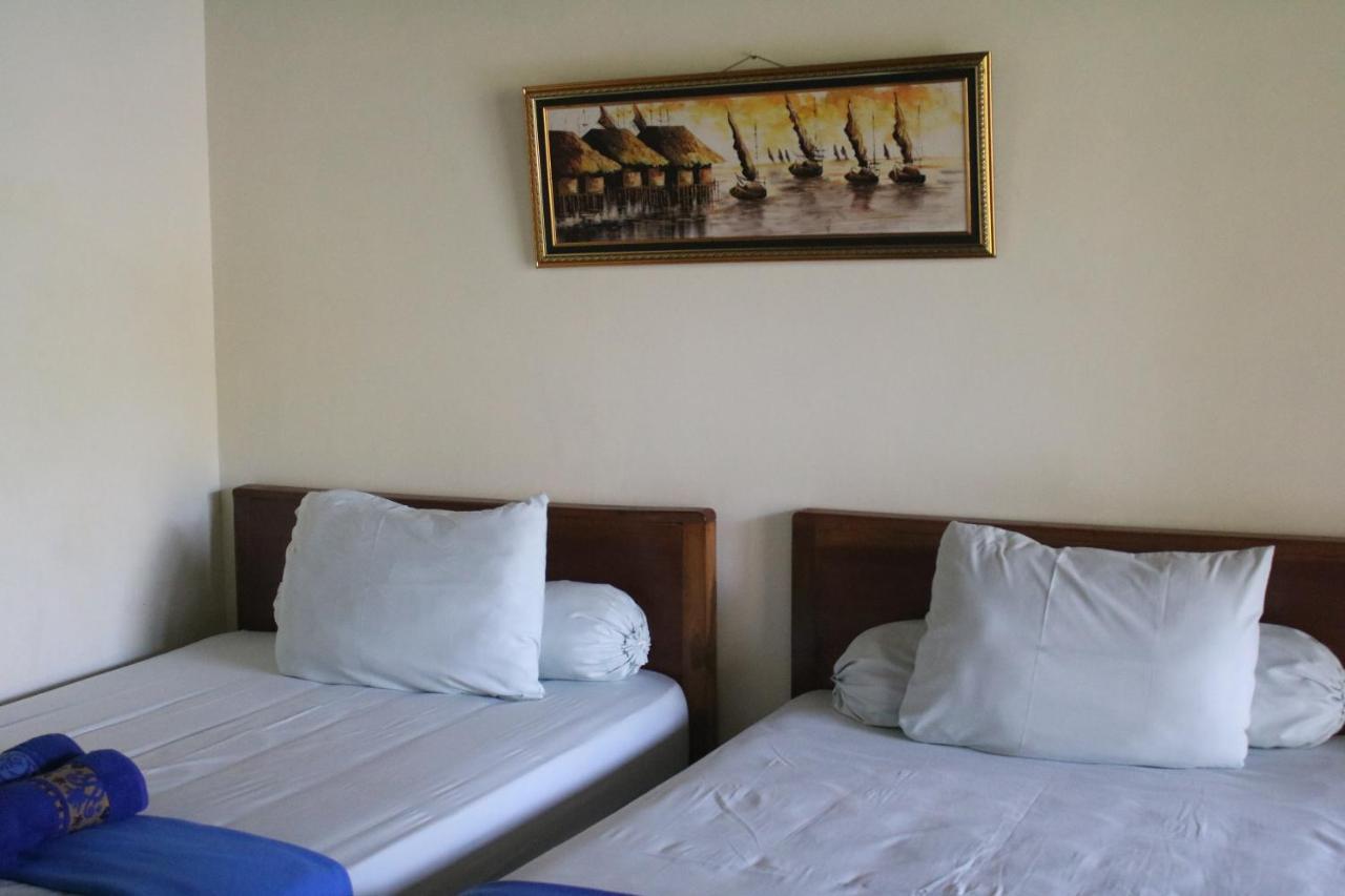 Arrys Watukarung Surfcamp Hotel Kalak Exterior foto